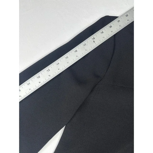 Tahari Arthur S. Levine Black Dress Lace Bell Sleeve Cocktail Party size 4 - Picture 7 of 9